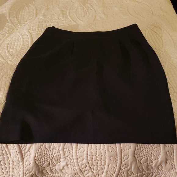 Skirt - Picture 1 of 3